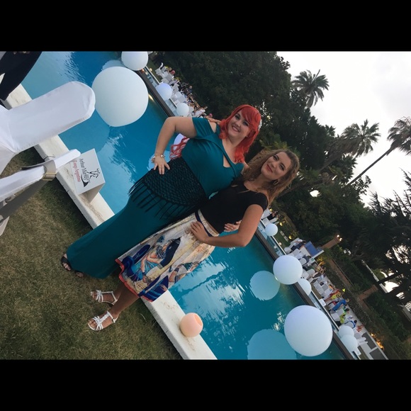 Meet your Posher, Danielle - Picture 3 of 7